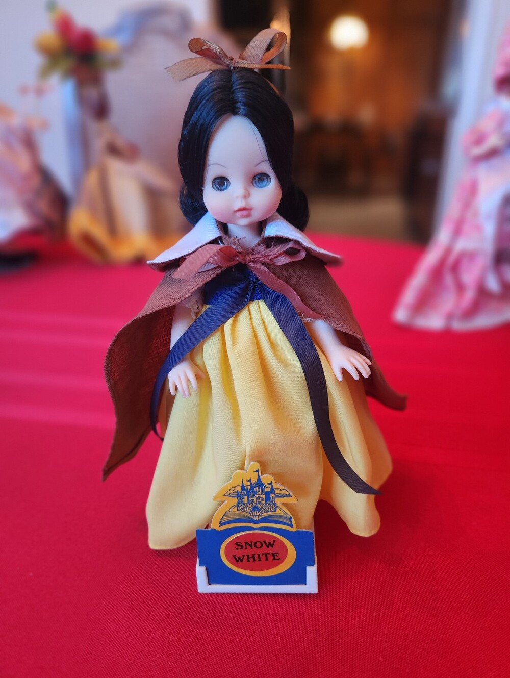 ✨ Vintage-Style Snow White Collector Doll – Disney Inspired ✨